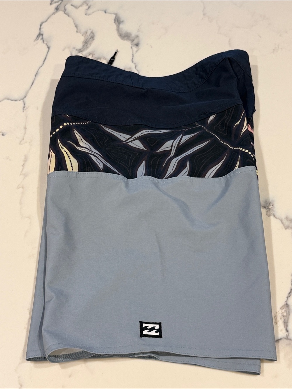 Billabong standard four-way performance tribong Swim Shorts size 28